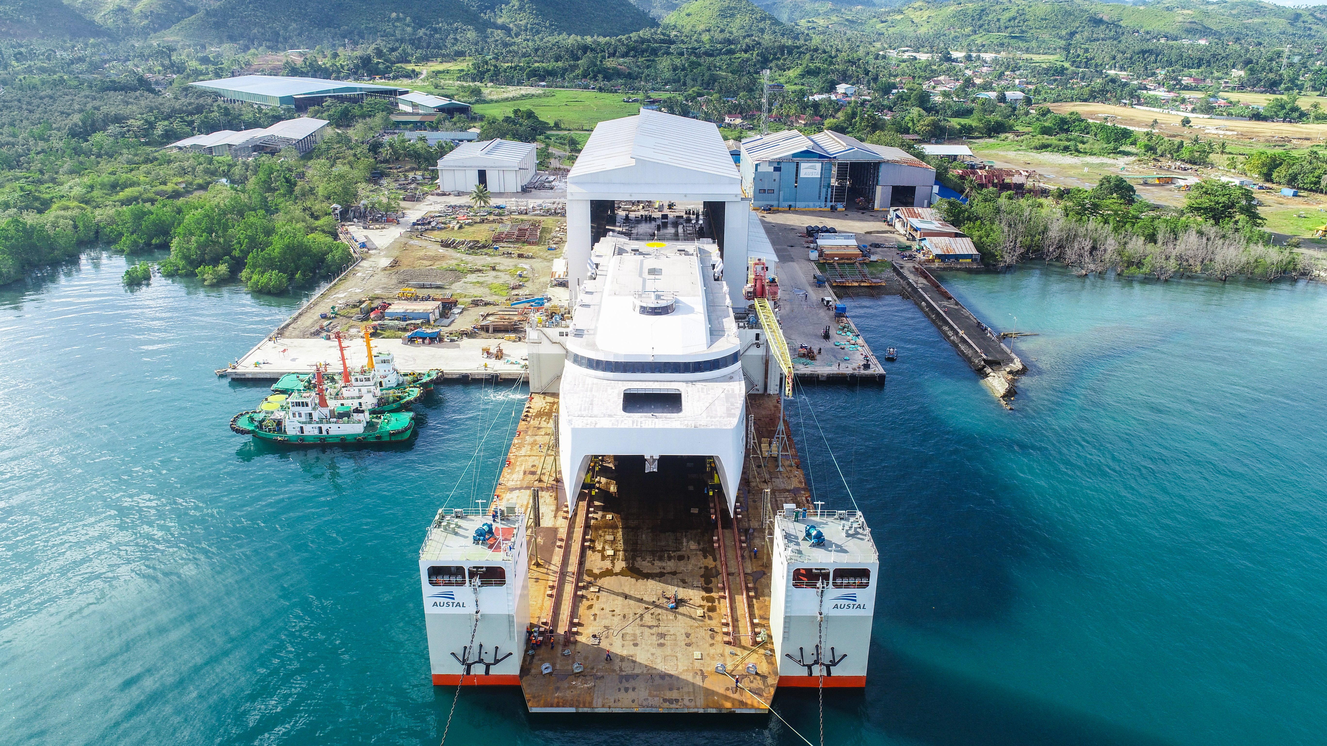 Image of Express 5, a catamaran vehicle and passenger ferry built by Austal at the Austal Philippines shipyard.