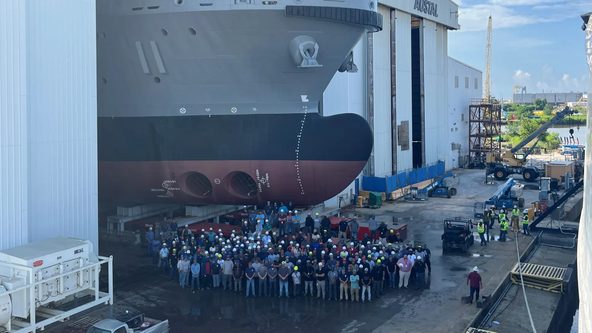 Austal USA workforce in front of USNS Billy Frank Jr. (T-ATS 11)